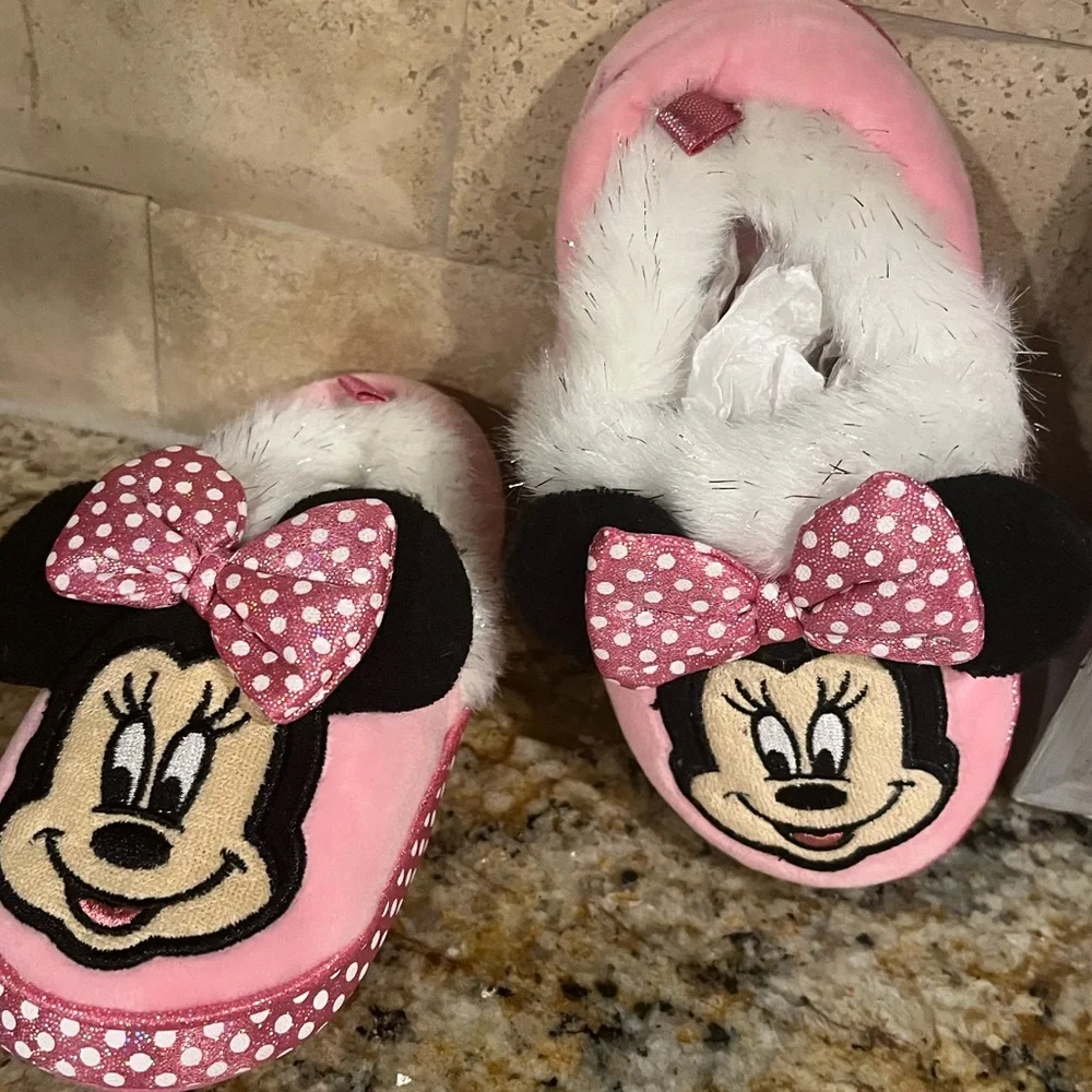 Minnie Mouse Slippers Comfy House Shoes Toddler Girl 9-10 Cozy Pink New